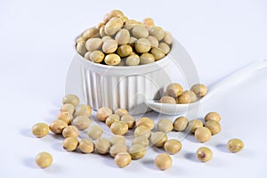 Yellow-green Taiwanese organic non-GMO soybeans