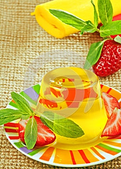 Yellow jelly and strawberry