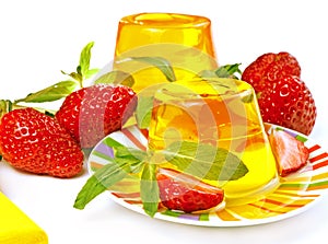 Yellow jelly and strawberry