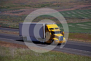 Yellow Kenworth / White Trailer