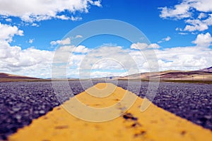 The yellow line on the highway in Tibet