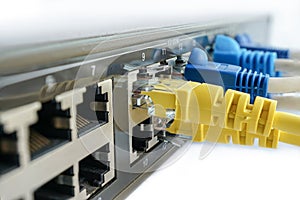 Yellow network cable connect to switching hub