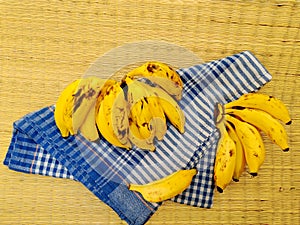 Yellow riped bananas