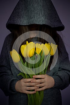 yellow tulips with the noface girl