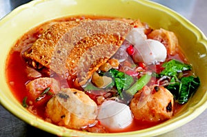 Yen Ta Fo, Authentic Thai-style noodle soup with fishballs