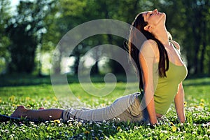 Yoga outdoors img