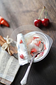 Yoghurt with fresh strawberries and cherries