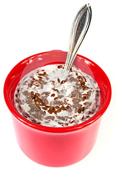 Yogurt and flax seeds