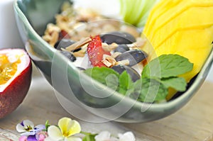 Yogurt with mixed fruit