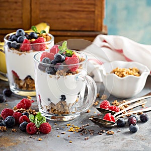 Yogurt parfait with granola and berries