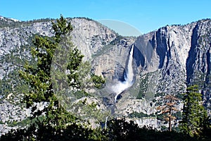 Yosemite Falls , Yosemite National Park