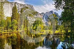 Yosemite Falls, Yosemite National Park photo