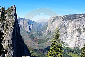 Yosemite Valley and Cathedral Rocks , Yosemite National Park