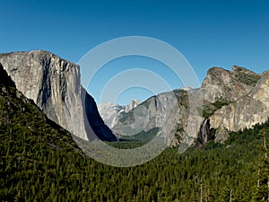 Yosemite valley from Tunnel View