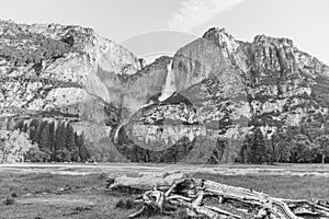 Yosemite waterfall at Yosemite national park