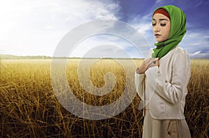 Young asian muslim woman with hijab style