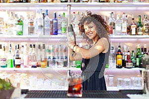 Young barmaid gurl