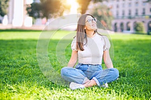 Young beautiful woman smiling happy and confident