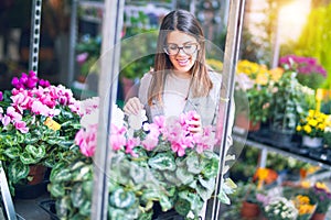 Young beautiful woman smiling happy and confident