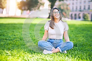 Young beautiful woman smiling happy and confident