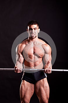 Young bodybuilder traininig