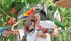 Joven observación de aves 