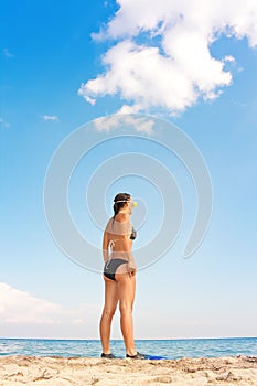 Young girl ready for diving