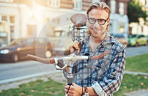 Giovane uomo la città stile di vita 