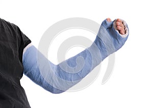 Giovane uomo logorante blu lungo braccio malta laminato occupazione 