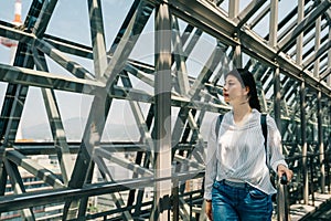 Young tourist enjoy the beauty of the urban