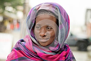 Young veiled woman .