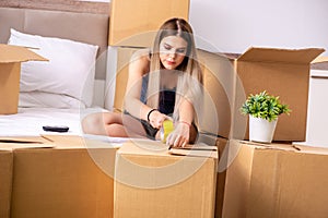 The young woman moving to new place