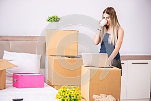 The young woman moving to new place