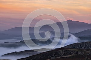 Yr Wyddfa at dawn