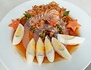Yum toi plu, Traditional thai food