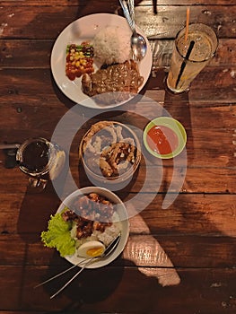 the food in the restaurant