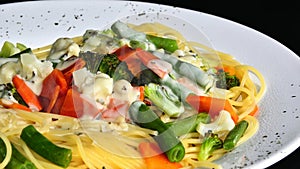 Yummy Noodles with vegetables and chicken