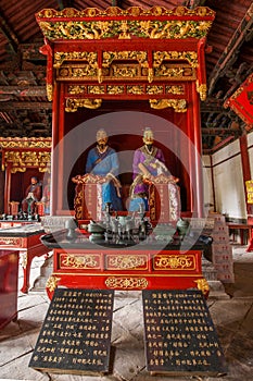 Yunnan Honghe Prefecture Jianshui Confucius Temple Great Hall on both sides of four of the most prominent disciple standing statue