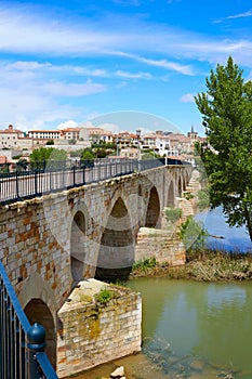 Zamora Puente de Piedra stone bridge on Duero photo