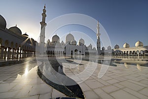 Zayed Mosque in Abu dabi photo