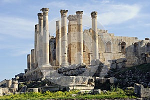 The Zeus temple in Jerash photo