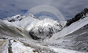 Zhuoda Pull Snow mountains