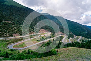 ZigzagingEighteen Bends of Tianlu on National Highway 318