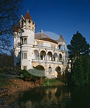 Zinkovy castle 02 photo