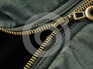 Zipper fragment
