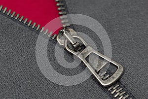 Zipper thread and textile