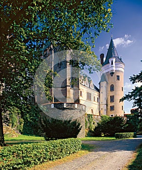 Zleby castle 01