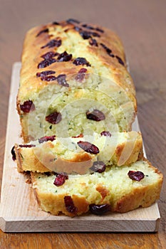 Zucchini bread with cranberries