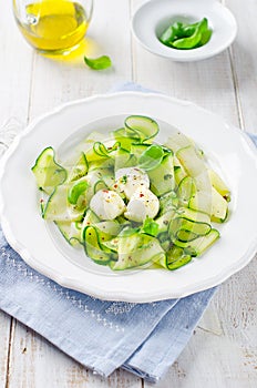 Zucchini salat