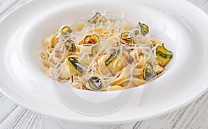 Zucchini tagliatelle pasta